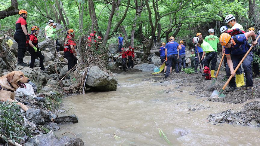 Bursa'da sel sularına kapılarak kaybolan Derya Bilen'in cansız bedeni bulundu