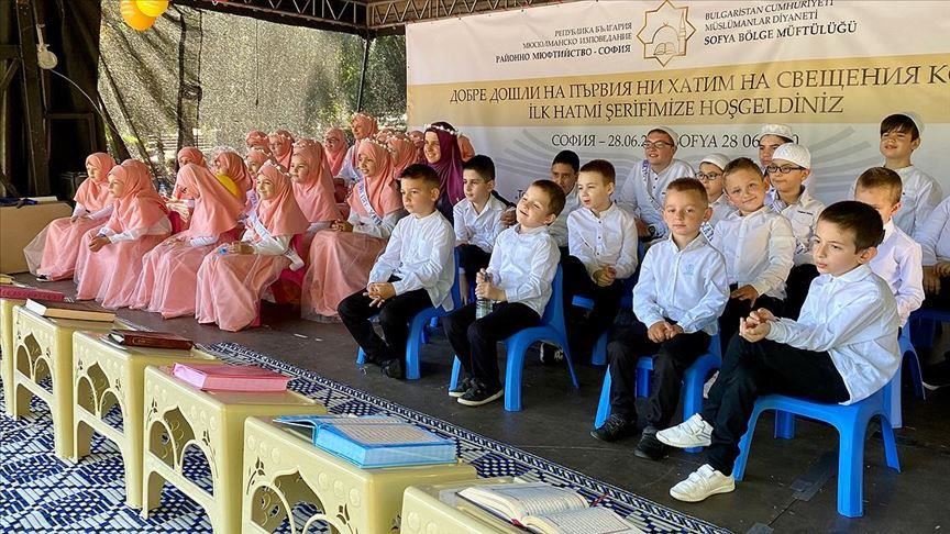 لأول مرة منذ 70 عاما.. صوفيا "تختم" القرآن