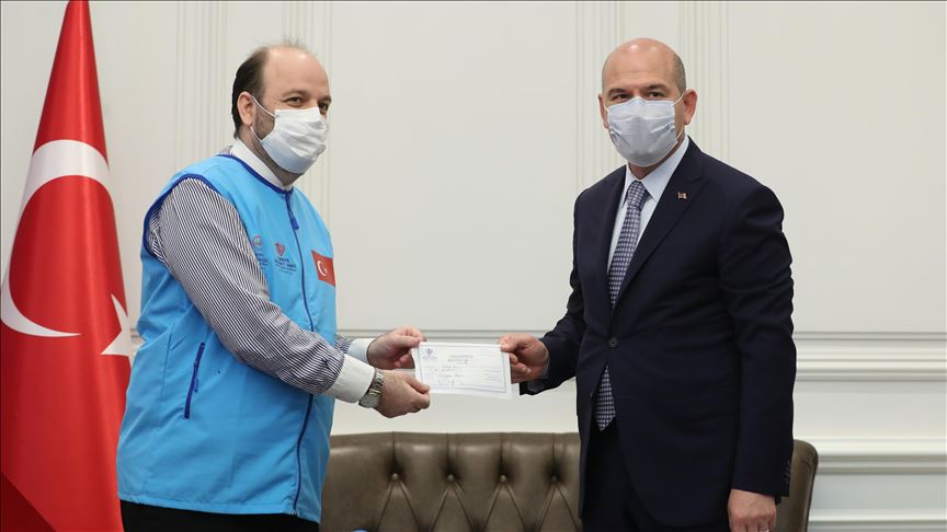 İçişleri Bakanı Soylu, İdlib için 10 briket ev bağışladı