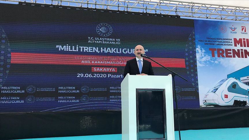 Bakan Karaismailoğlu: Milli elektrikli tren bu yıl sonunda raylara indirilecek 