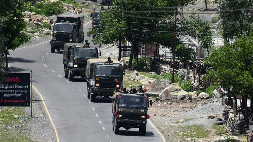 Hindistan, Çin sınırına obüs ve tank konuşlandırdı