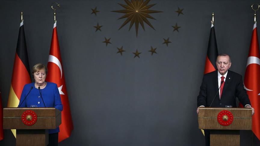 Erdogan et Merkel échangent sur la Libye et la Syrie 