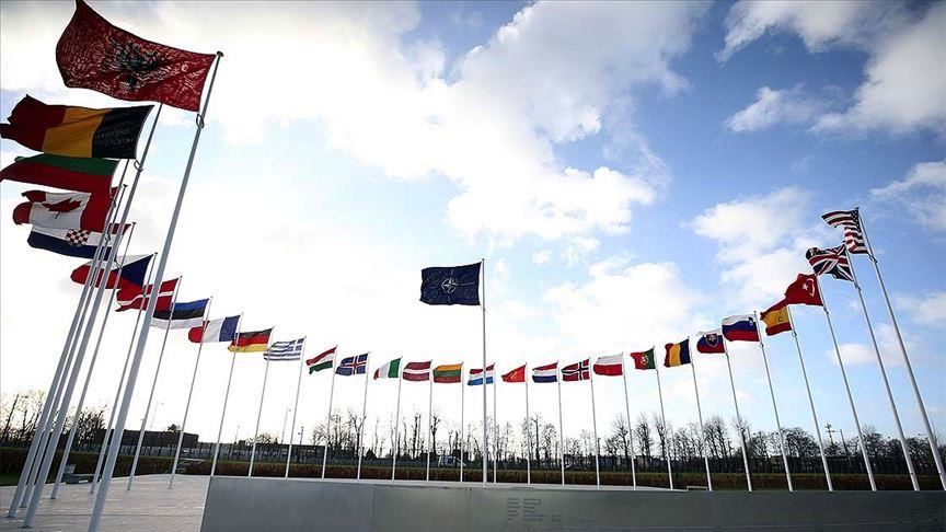 Франция приостановила участие в военно-морской операции НАТО 
