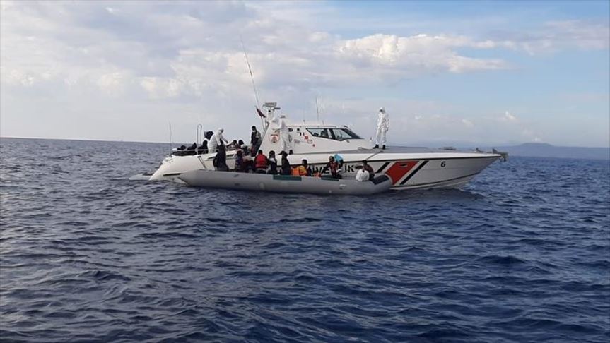 Turska obalna straža spasila 58 ilegalnih migranata koje je vratila grčka straža