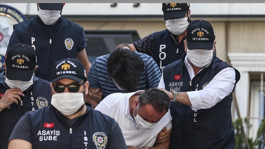 Bakan Albayrak ve ailesine yönelik hakaret içerikli paylaşımda bulunan 2 kişi tutuklandı
