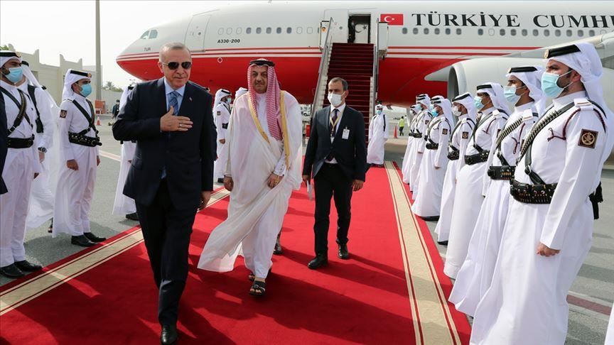 Президент Турции прибыл в Катар 