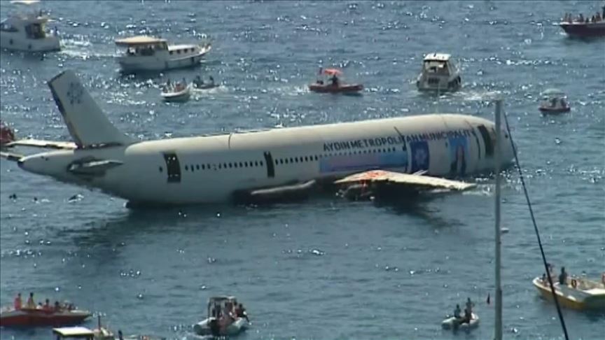 World's biggest submerged plane in Turkey awaits divers