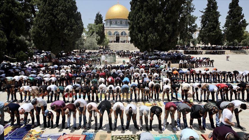 هزاران فلسطینی در نماز جمعه در مسجدالاقصی شرکت کردند