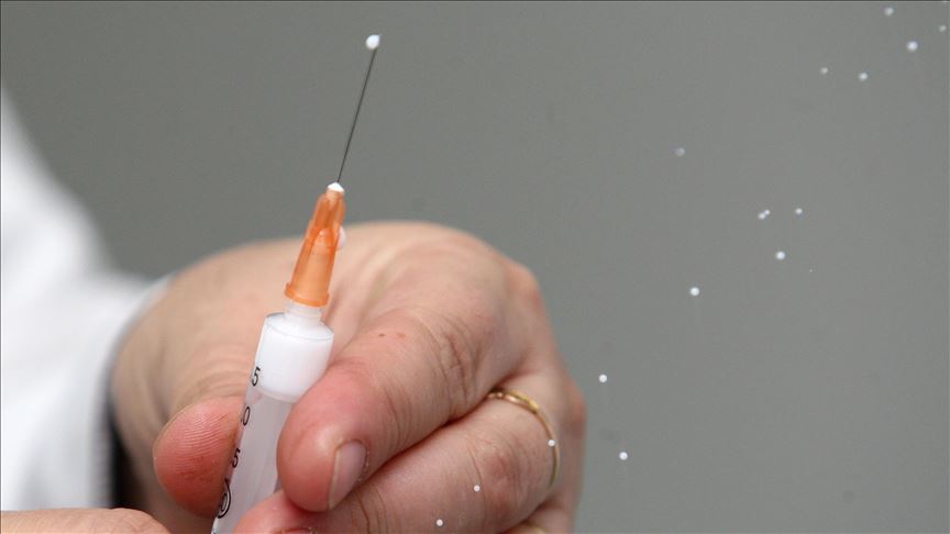 Grupo farmacéutico chino producirá más de 100 millones de vacunas contra la COVID-19
