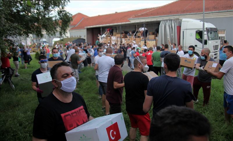 Србија: Медицинската помош од Турција пристигна во Нови Пазар