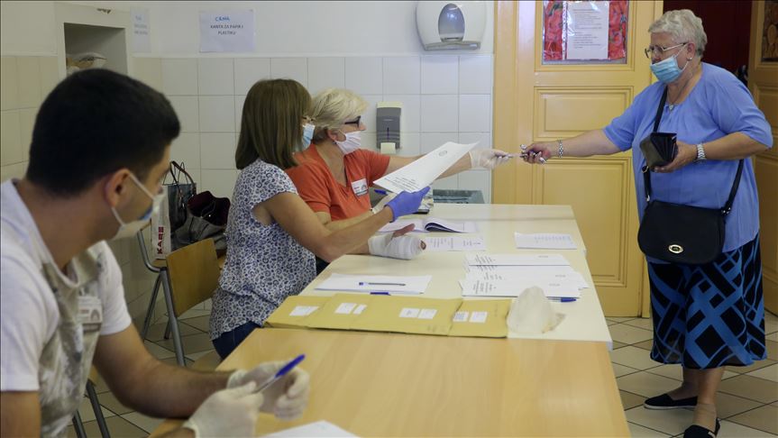 الكرواتيون يبدأون التصويت في الانتخابات البرلمانية