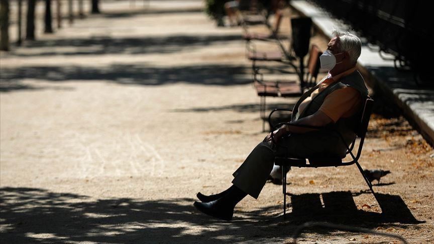 Spain: 70,000 people confined as cases spike in Galicia