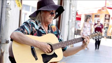 Romeo Pleše, omiljeni tuzlanski ulični gitarista