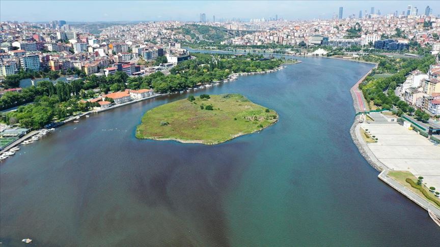 Halic Te Suyun Rengi Degisti