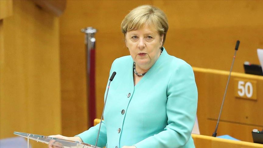 Almanya Başbakanı Merkel'den bütçe ve kurtarma programında anlaşma çağrısı