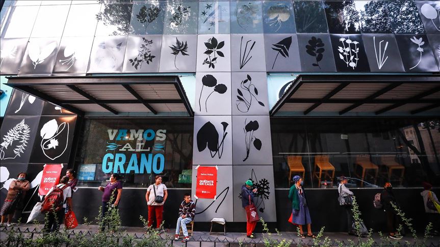 Ciudad de México reabre centros comerciales con medidas de bioseguridad