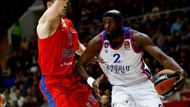 Anadolu Efes'de Singleton'ın sözleşmesi uzatıldı