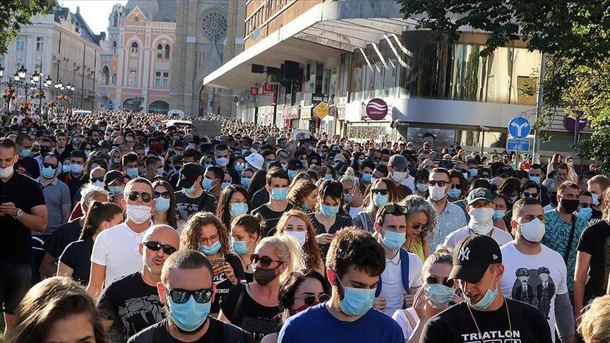 В Белграде ввели запрет на массовые собрания из-за COVID-19 