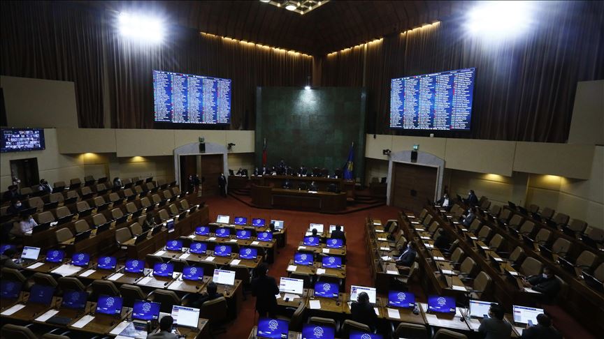 Chile: aprueban ley que permite a los trabajadores el retiro del 10% de su ahorro pensional
