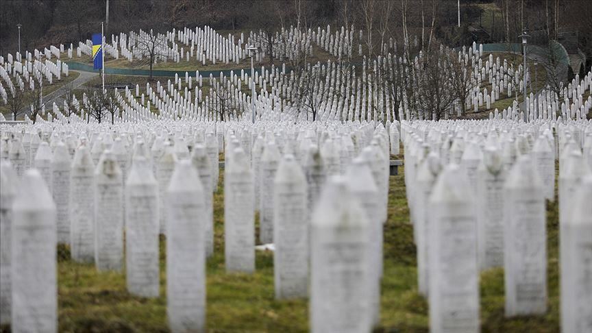 Bosnia pays tribute to 1995 Srebrenica genocide victims