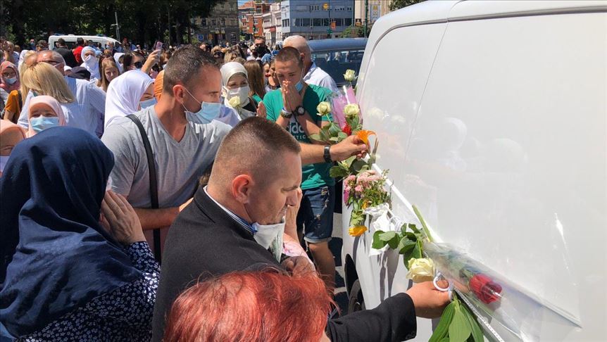 BiH: Građani Sarajeva odali počast žrtvama genocida u Srebrenici