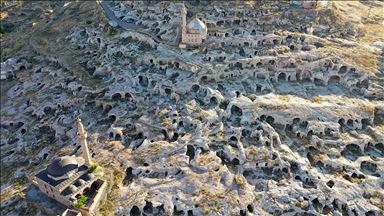 Nevşehir'deki tarihi yamaç yerleşiminin turizme açılması için geri sayım başladı