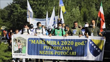 Marcha por la Paz en Bosnia, el tributo a las víctimas del genocidio de Srebrenica 25 años después