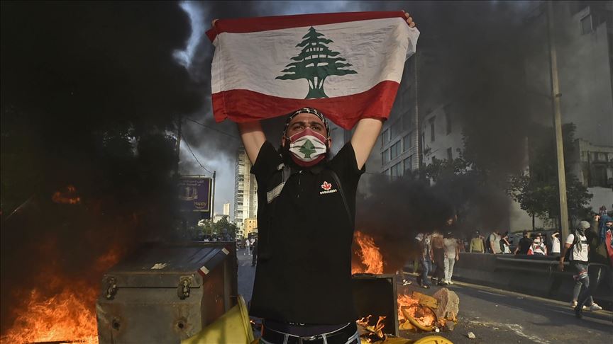 Expertos aseguran que la causa de la crisis en el Líbano no es económica sino política
