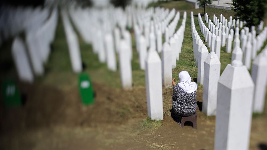 Çeyrek asır geçse de Srebrenitsa Soykırımı'nın yarası hala kapanmadı