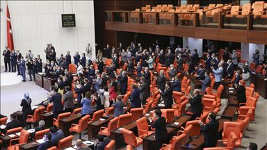 Ayasofya kararı TBMM'de ayakta alkışlandı