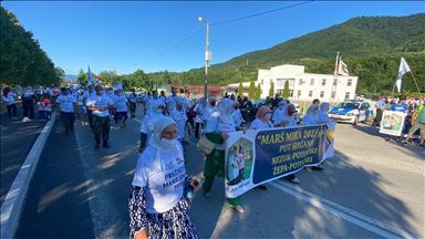 Predvođeni majkama Srebrenice učesnici "Marša mira" ušli u Potočare