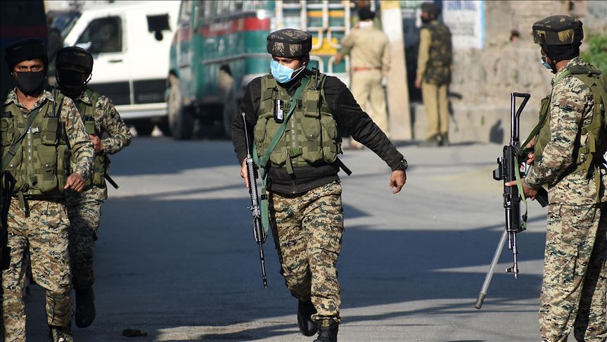 India detains Kashmiri resistance leader