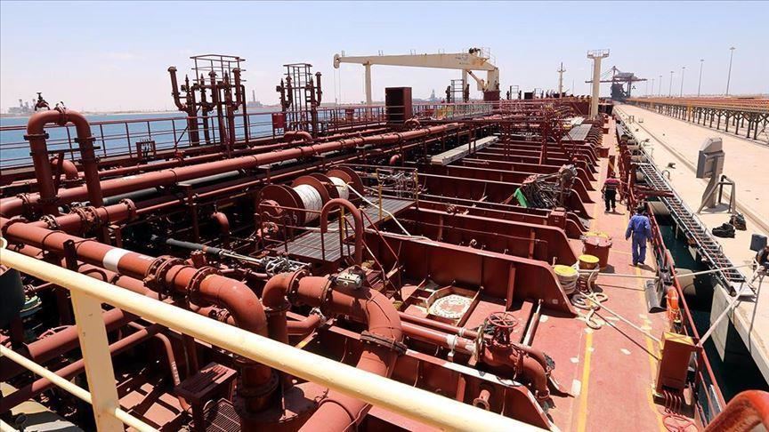 Хафтар выдвинул условия для возобновления нефтедобычи в Ливии