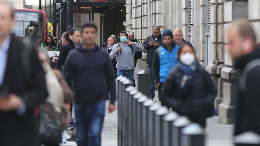 İngiltere'de Kovid-19 nedeniyle ölenlerin sayısı 44 bin 830'a çıktı