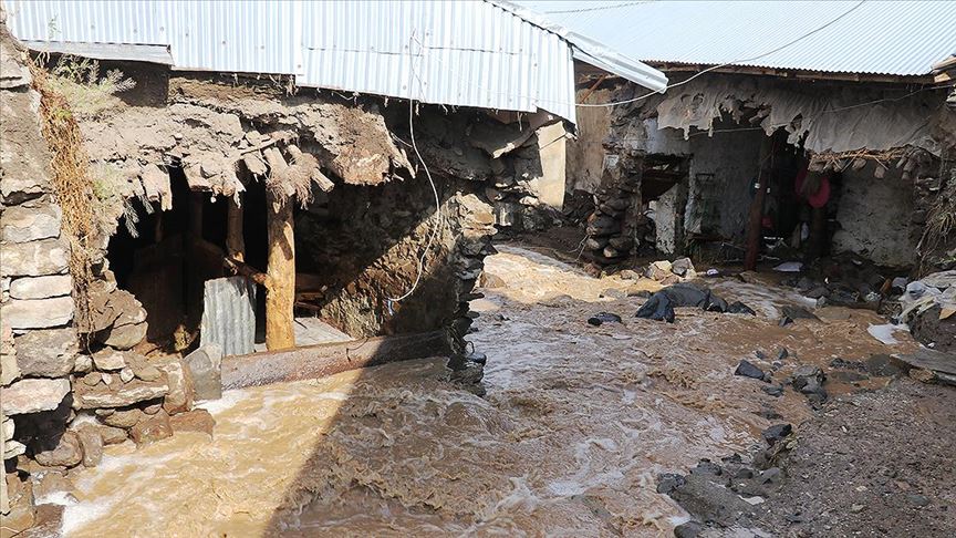 Kars Ve Agri Da Meydana Gelen Selde 26 Ev Hasar Gordu