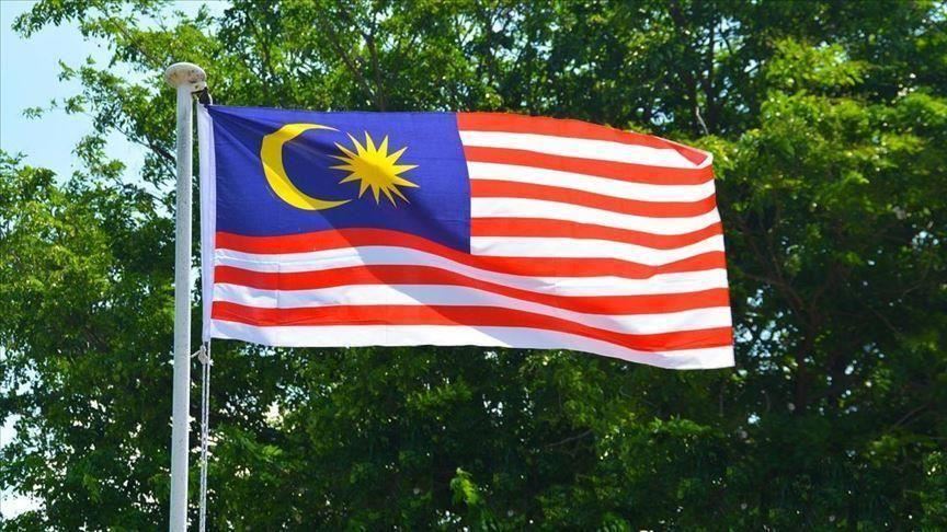 Malaysia lawmakers oust house speaker by slim majority
