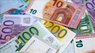 Croatia to wait 2 more years before adopting euro