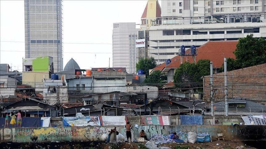 Penduduk miskin Indonesia bertambah 1,63 juta karena Covid-19 