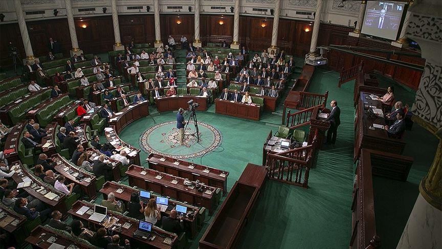 Tunisia's Ennahda to withdraw confidence from gov't