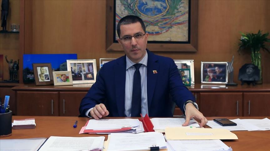 Venezuela denuncia que un buque de guerra de EEUU entró en sus aguas territoriales