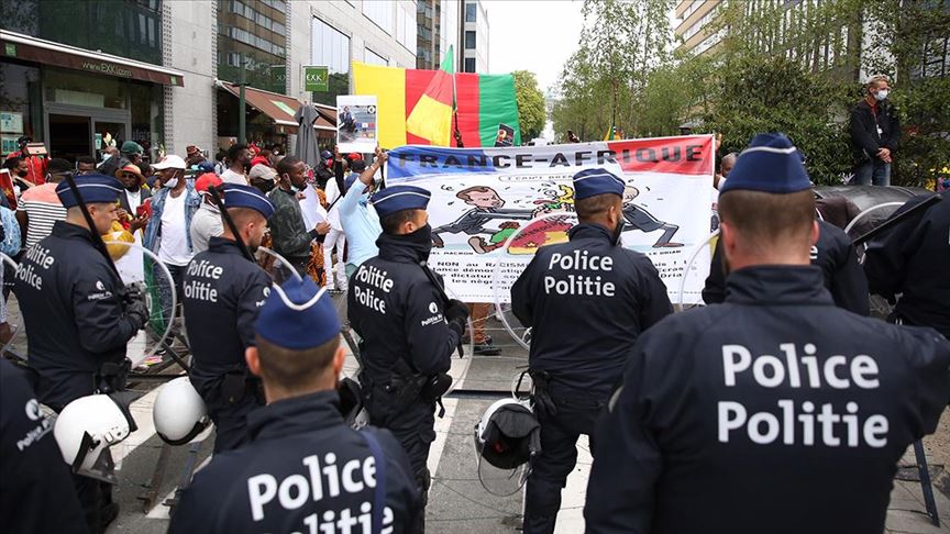 Fransa Cumhurbaşkanı Macron Brüksel'de protesto edildi