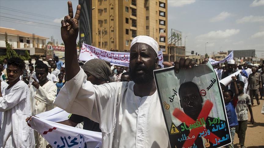 Sudan: Thousands protest repeal of Islamic restrictions