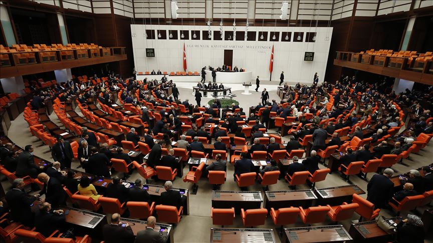 Parlamento turco condena ataque reciente de Armenia a Azerbaiyán