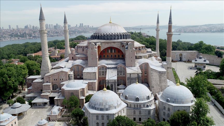 Les leaders musulmans saluent la décision turque de refaire de AyaSofya une mosquée 