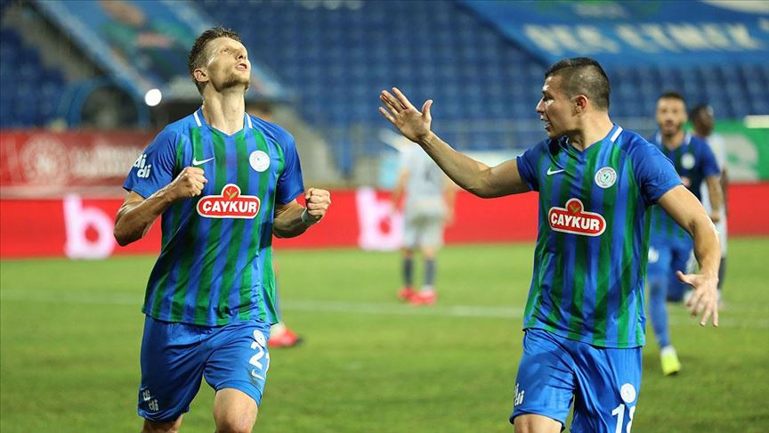 Çaykur Rizespor 3 puanı 3 golle aldı