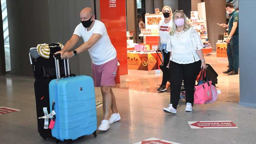 سياح بريطانيون: تركيا الوجهة الأكثر أمانا لقضاء عطلة الصيف (تقرير)