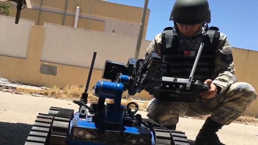 Turkish-made robot used to destroy explosives in Libya 