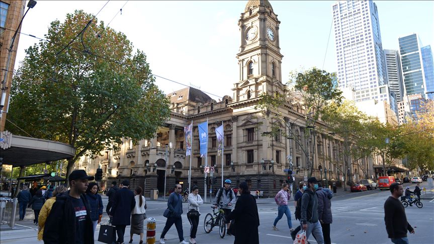 Australia extends virus aid for households, businesses