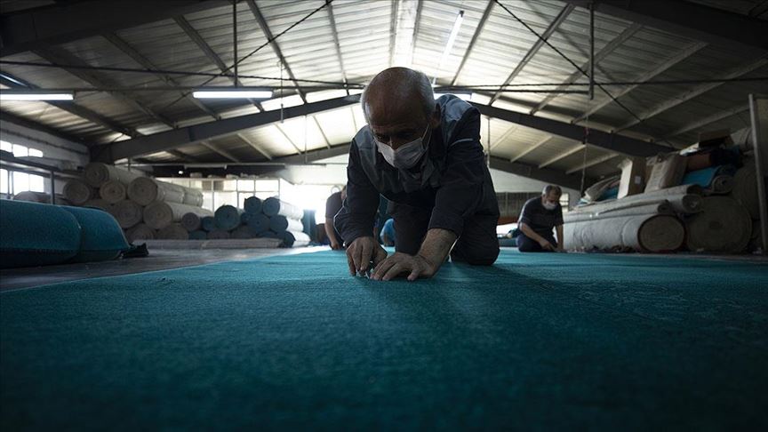 Ayasofya Camisi'nin halıları için yoğun mesai