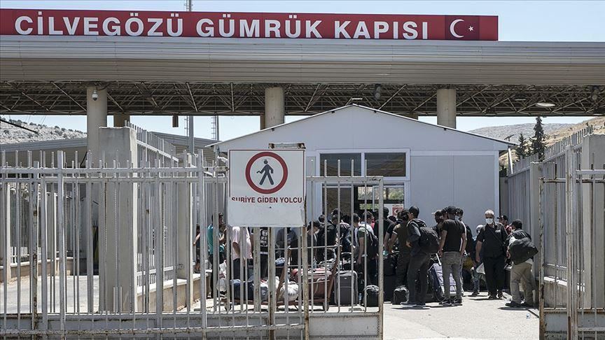 تركيا.. معبر حدودي يشهد حركة عبور السوريين إلى مناطقهم الآمنة